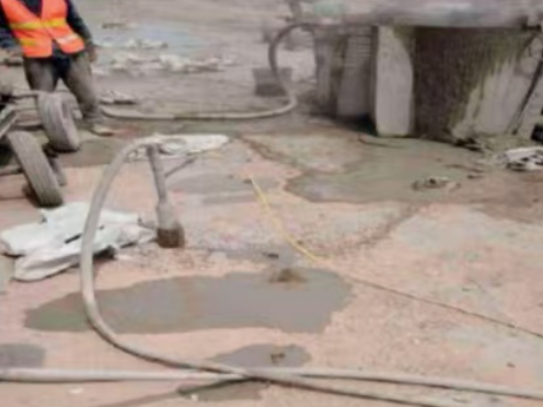 闽侯水泥混凝土路面板底注浆技术 路面脱空注浆整治方案